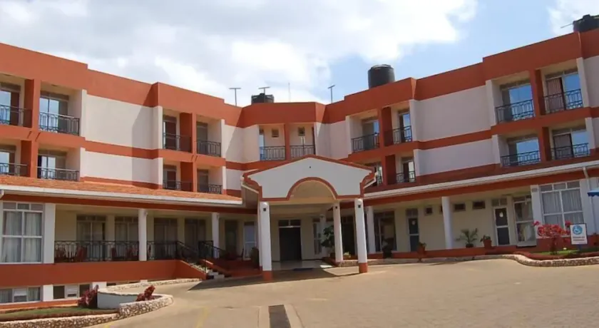 White Star Hotel - Image 1