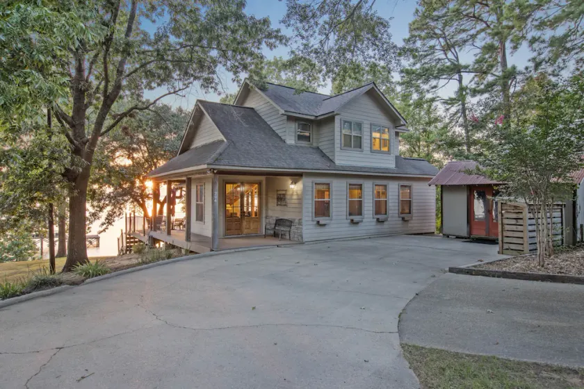 Toledo Bend Lakehouse - Mid Lake Waterfront Hem On Main Lake | Fantastiska solnedgångar! - Image 1