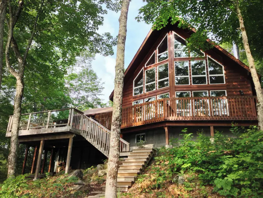 Stunning cottage in North Muskoka - Image 1