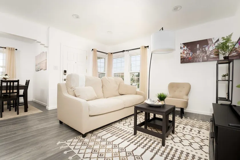 Luxe Comfort Near LAX & SoFi - Image 1
