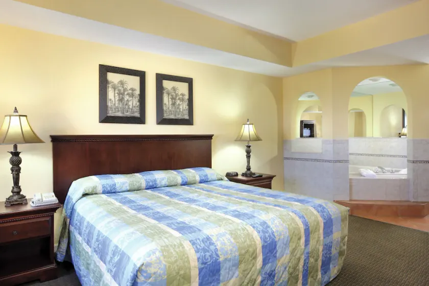 OFFICIAL LISTING | Wyndham - Sea Gardens Studio w/ Pool, Beach, Attractions! - Image 1