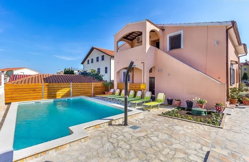 Apartment 1236/11796 (Istria - Liznjan), 1500m from the beach - Image 1