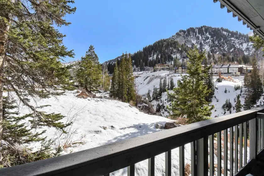 Alta Hellgate Condo: Between Snowbird & Alta, Hot Tub, BBQ, Free Parking, Hike & Ski Heaven! - Image 1