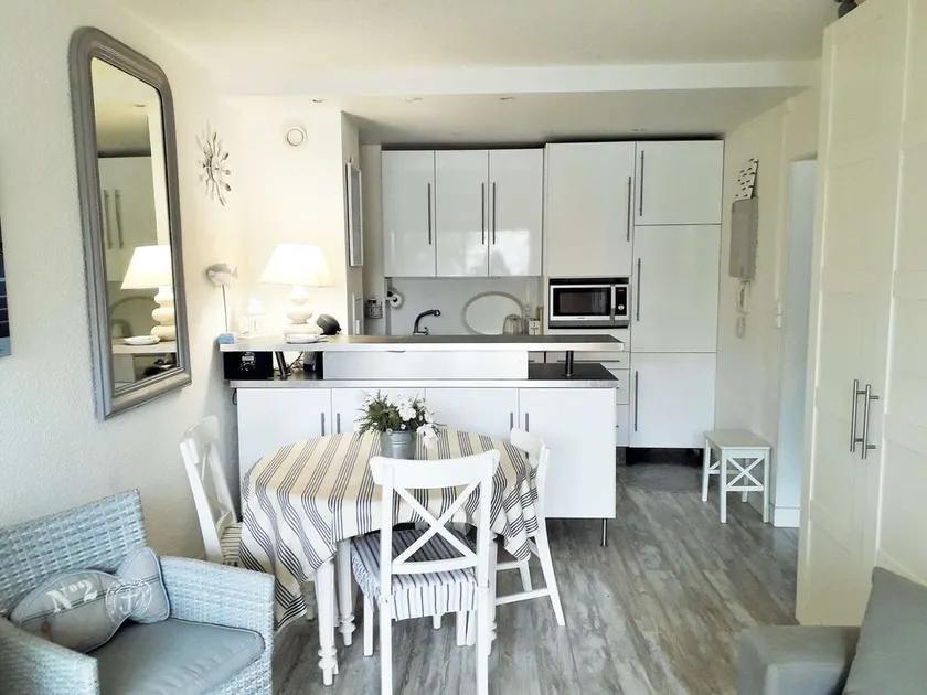 Beautiful 2 rooms Moulleau center with parking - Image 1