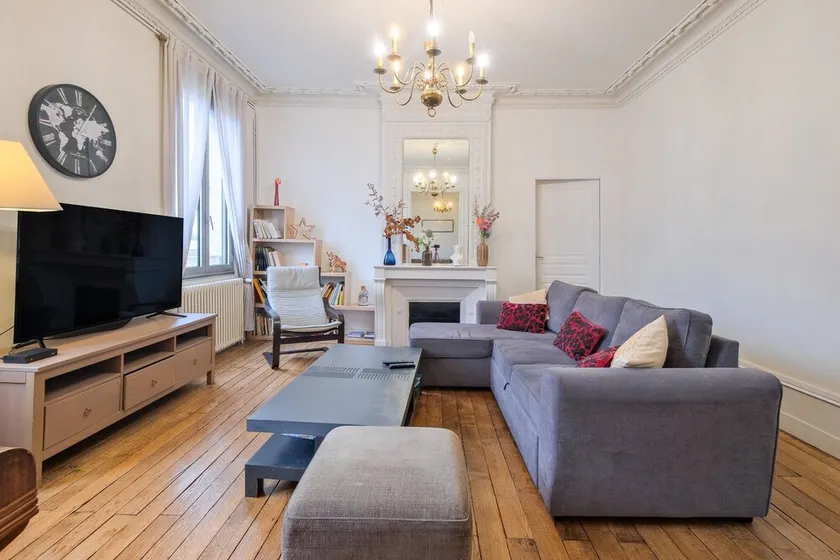 Miraflores – Appartement spacieux et élégant au cœur de Périgueux avec Wi-Fi - Image 1