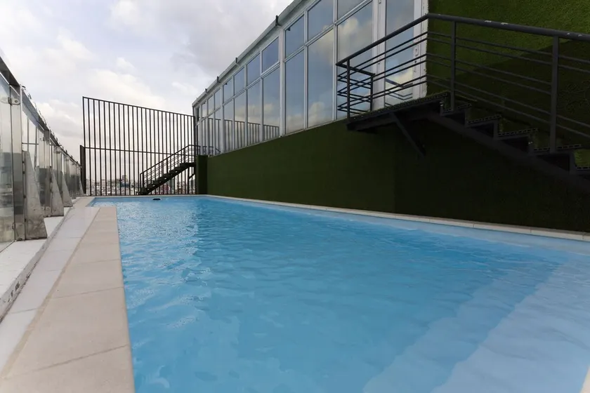 Beautiful Apartment with Pool and Gym - Image 1