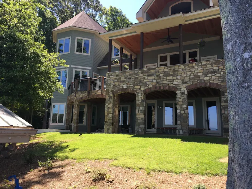 Lake Norman Waterfront Apartment, Private Entrance, Dock + Hot Tub, Sunset Views - Image 1