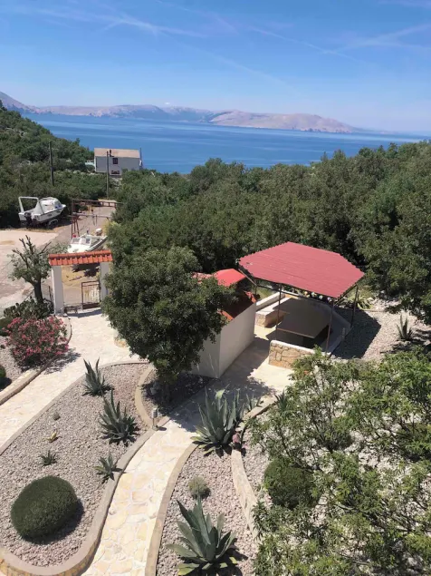 Holiday apartment with sea view - Image 1