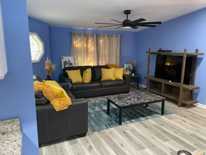 New renovation located between N.O & B.R. - Image 1