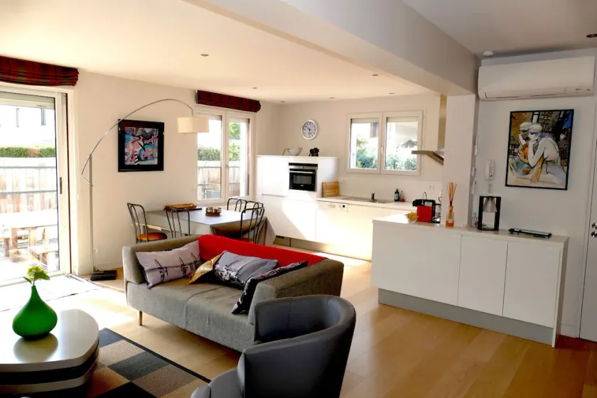 Appart. dans villa à Annecy le Vieux en rez-de-jardin pour 4/5 P.+ boîte à clé - Image 1
