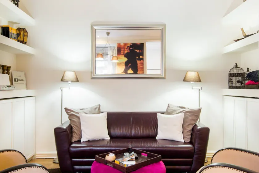 Turn of the century elegance with a modern twist - Image 1