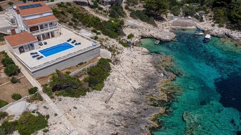Beautiful Holiday House  with private pool - Image 1