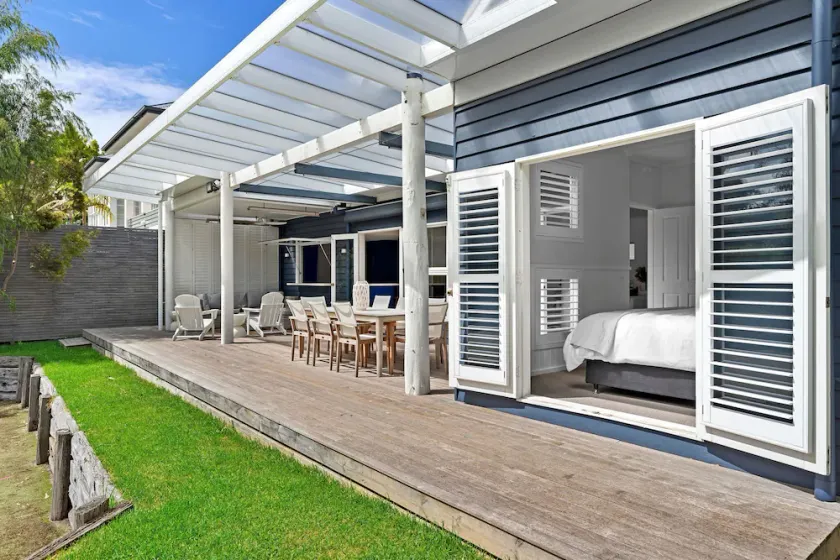 Cape Cod Inspired Classic dwelling, this picturesque home (sleeps 9) - Image 1