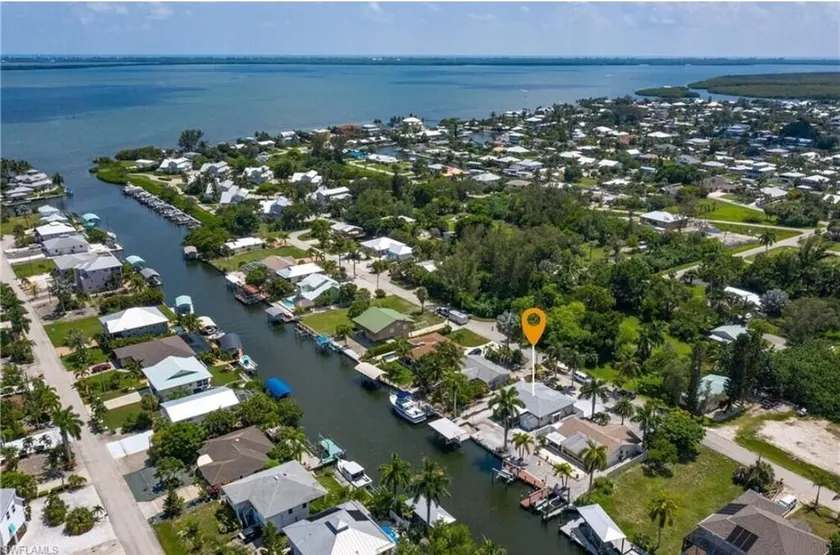 NEWLY REMODELED-Peaceful Florida Island Home-5 minute canal ride to Gulf waters! - Image 1
