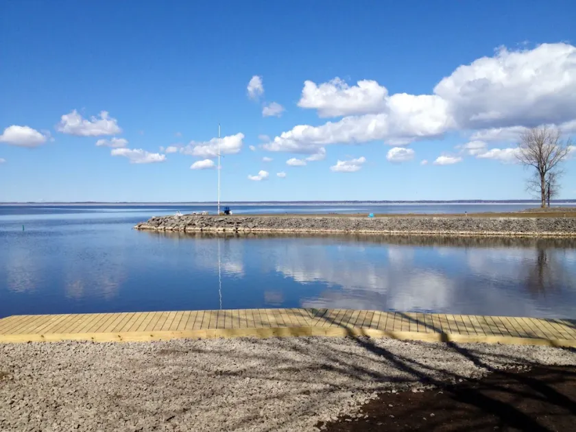 Sejlads / fiskeri perle ved Oneida Lake nær Bridgeport, kun 20 minutter fra Syr - Image 1