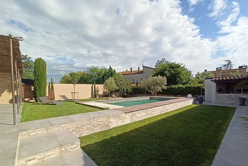 Bellissima villa familiare di 130 m² con piscina privata - Image 1