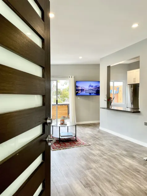 Modern, IN DOWNTOWN Laguna Beach + Views!!! - Image 1