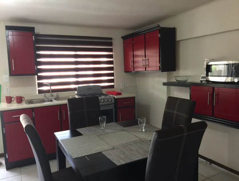 Amplio Departamento privado. Ideal para familia. - Image 1