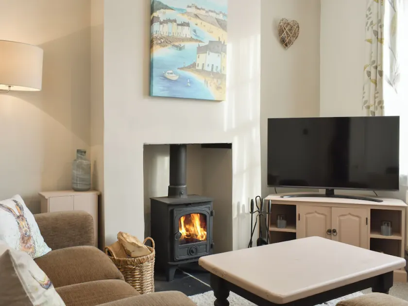 2 bedroom accommodation in Scarborough - Image 1