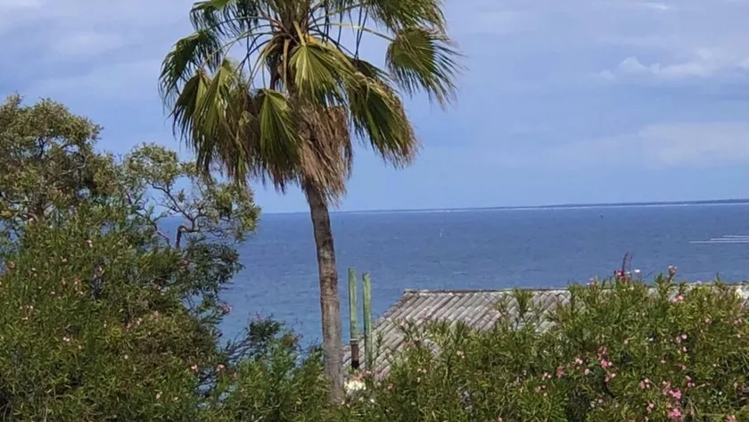 Kooringal U2 with Ocean Views Near Kings Beach - Image 1