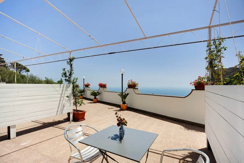 Appartement 'Mitigliano' avec vue mer, Wi-Fi et climatisation - Image 1