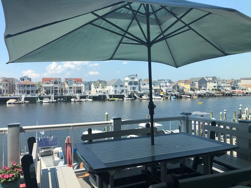 House on the beautiful 16th street lagoon - Bring your boat! - Image 1