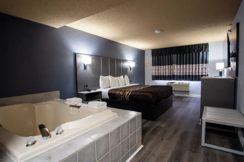 Blue Way Inn & Suites Minneapolis Airport Eagan - Mall of America - Image 1