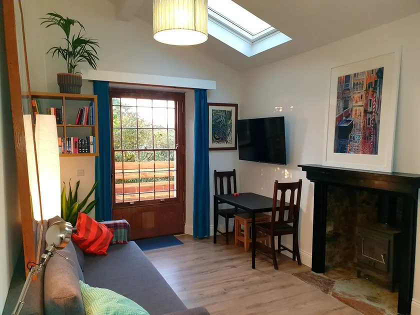 Holiday Retreat Near Dartmoor National Park and Devon Beaches-Super King Flat - Image 1