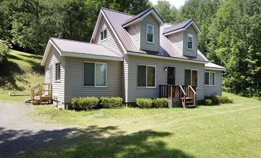 Score a Home Run with Triple Play Hideaway – 2 Mins from Cooperstown Dreams Park - Image 1