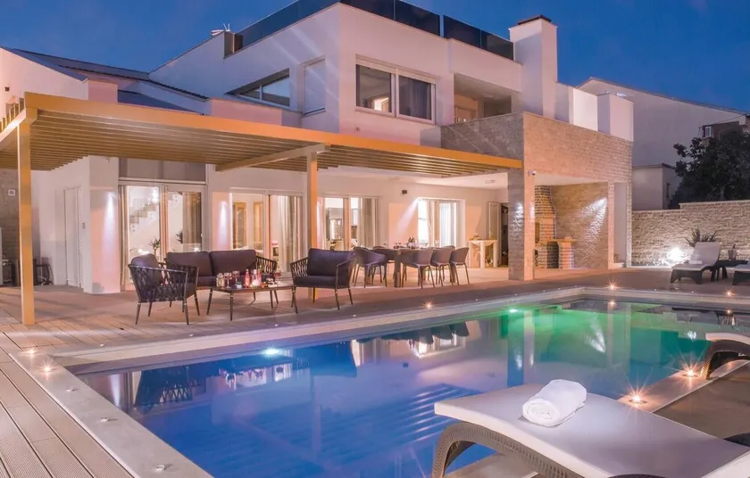 Gorgeous Home In Pirovac - Image 1
