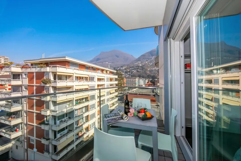 Sunrise House, Lugano, Suisse - Image 1