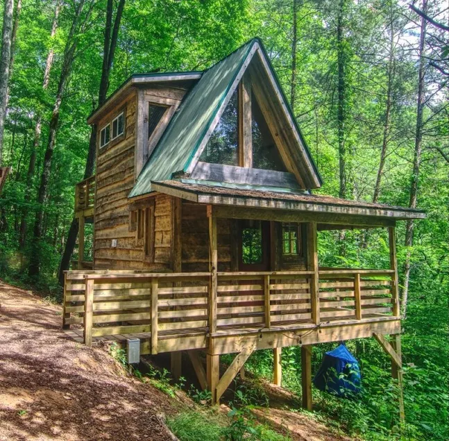 Firefly Bend Treehouse - View of the National Forest from Your Bed - Image 1