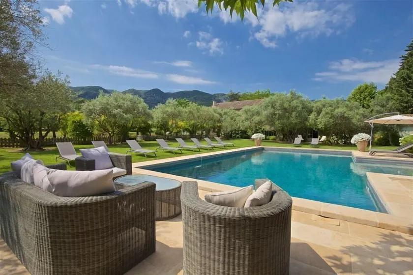 Villa Glycine - Six Bedroom Villa, Sleeps 11 - Image 1