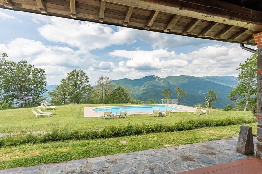Vacation Home \"Serrino 4\" with Mountain View, Pool & Wi-Fi - Image 1