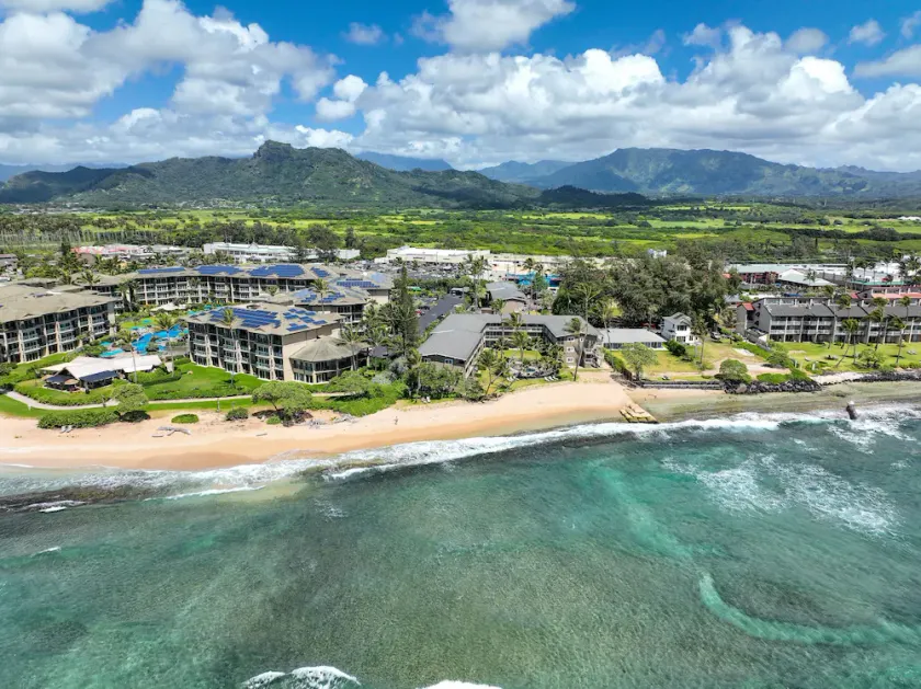 2Br Kauai Kailani Condo, Pool, walk to Ocean & Shops, AC KK117 - Image 1