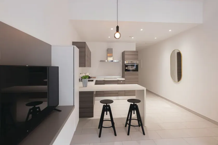 Origer Apartments by Rentaroo - Image 1