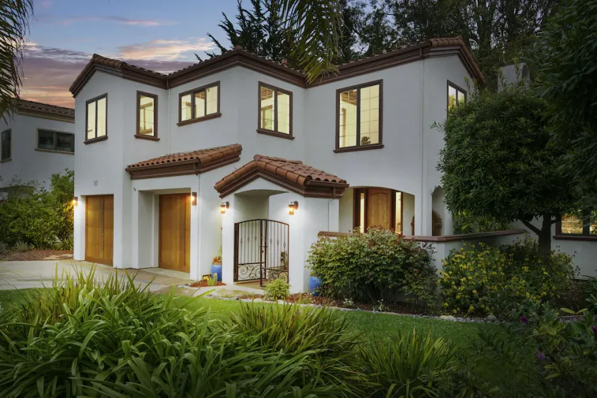Luxury Santa Cruz Beach Villa w/ Hot Tub + Ultra-Fast WiFi , Twin Lakes Beach - Image 1