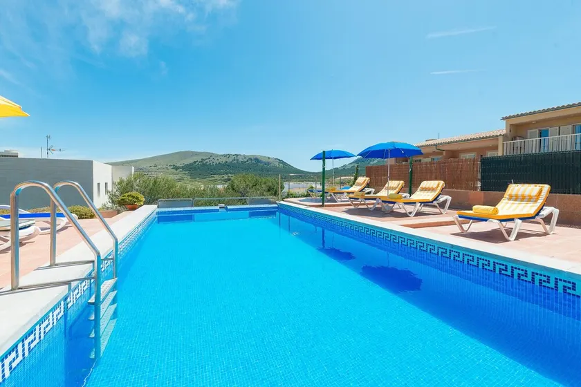 CAMOMILA Villa per 12 con piscina a Cala Mesquida - Image 1