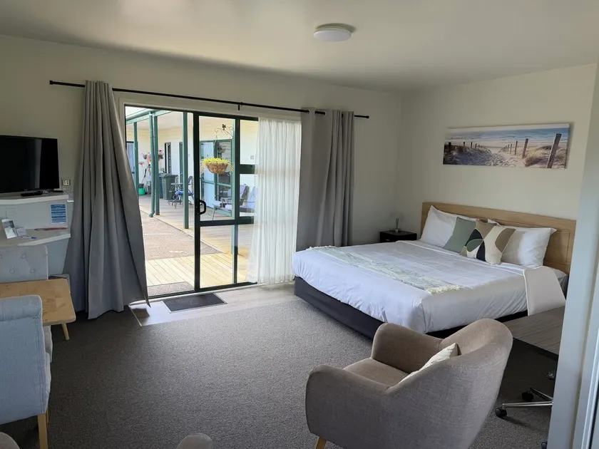 Coromandel Court Motel - Image 1
