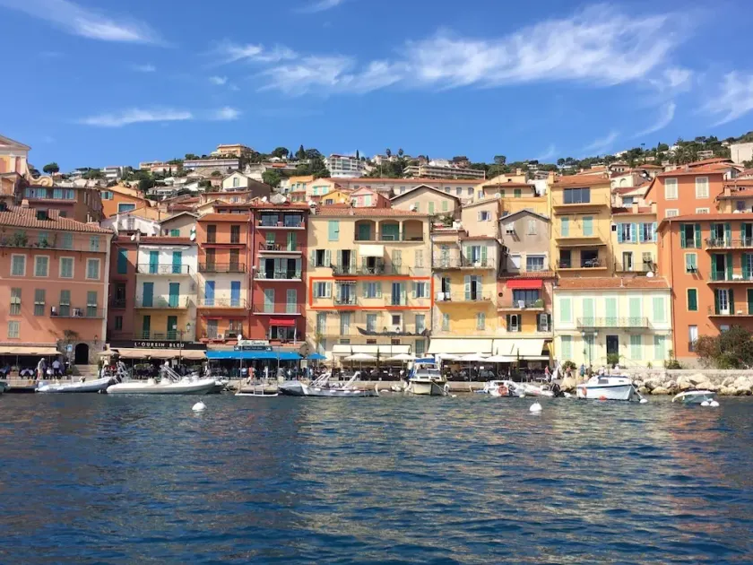 Villefranche village centre, 3 bedroom, waterfront, large, quiet, No stairs - Image 1