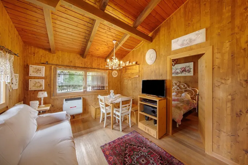 Chalet 'Orserose I Ciodi' con vista sulle montagne, terrazza condivisa e Wi-Fi - Image 1