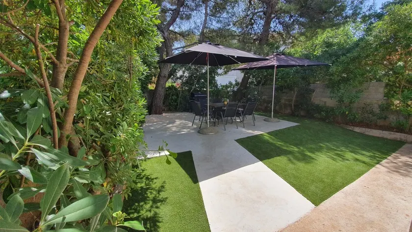 Apartment with Terrace andGrill in the Garden - Image 1