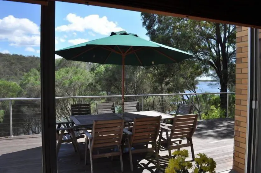 Lakefront Retreat-Water Frontage Voltar Lake-Pet Friendly-passeio a cidade / praia - Image 1