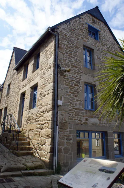 Maison au Coeur de Moncontour - Image 1