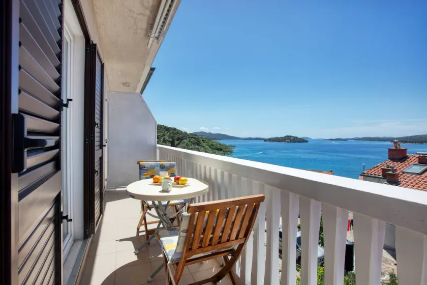 Apartments by the sea Tisno, Murter - 812 - Image 1