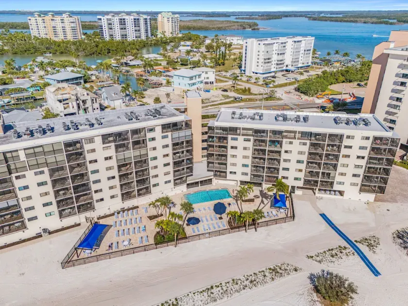 Gulf Front 2 BR Condo on the South End of the Island! Carlos Pointe 336 - Image 1