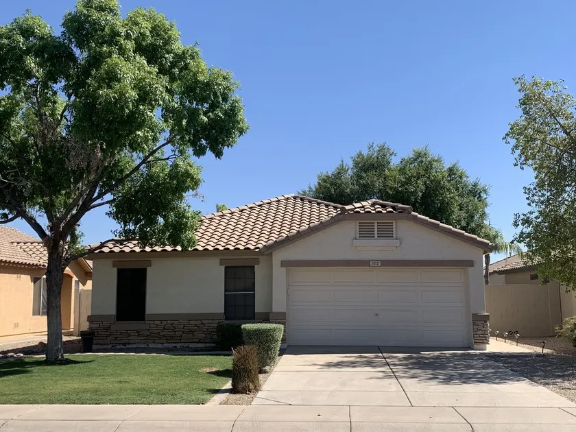 Gilbert Ranch Relaxing Home - Image 1