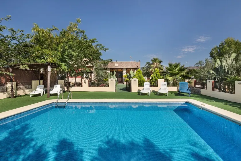 Villa 'Capricho' con vistas a la montaña, Wi-Fi y aire acondicionado - Image 1