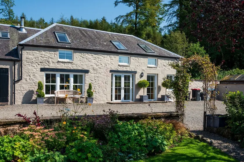 Luxury Cottage in the Scenic Borders of Scotland - Image 1