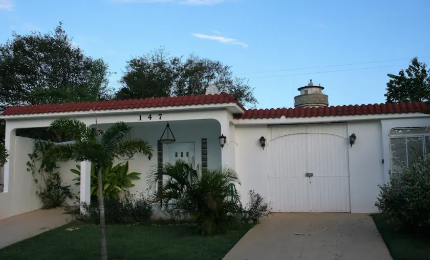 El Faro Surf House!!  Less Than 2 mi From Airport And Surf - Image 1